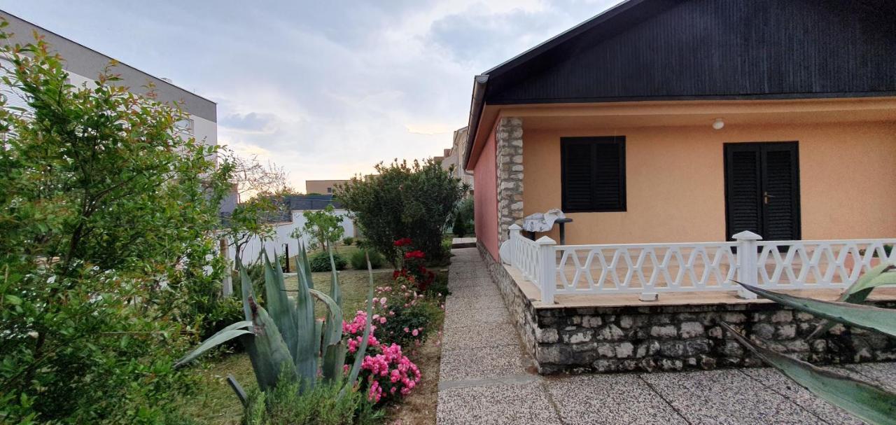 נין Mediterranean House 50M From The Sea מראה חיצוני תמונה